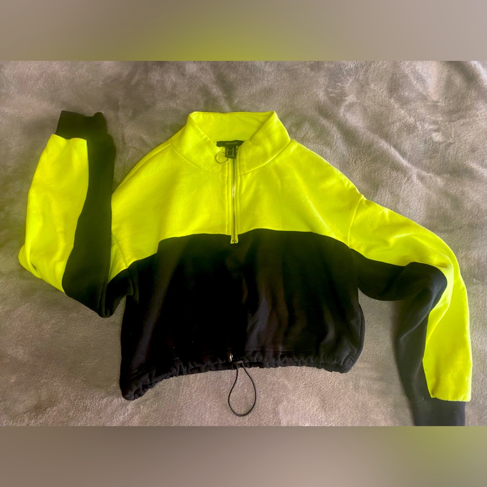 Selling this sweater crop top only worn once
